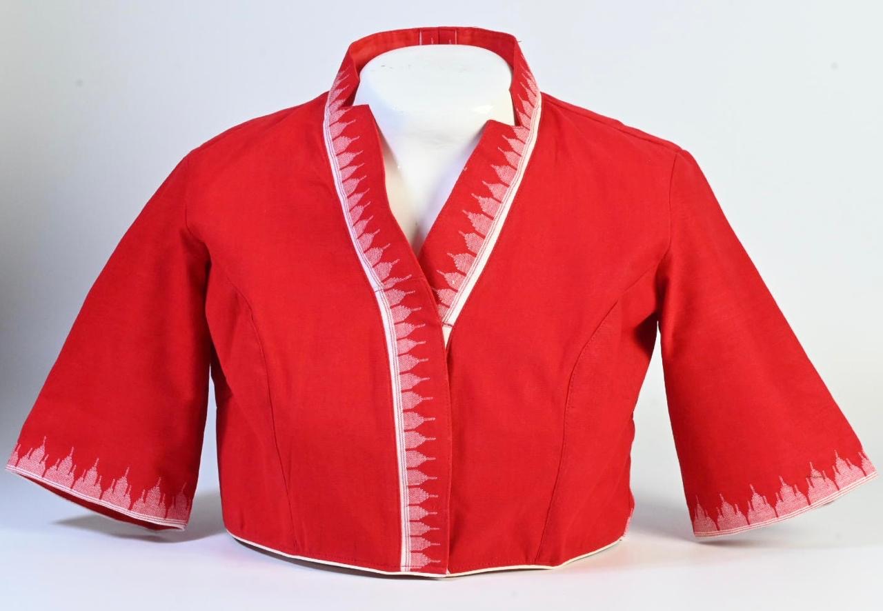COLLARED NECK BLOUSE WITH MOTIFS FROM MANIPUR